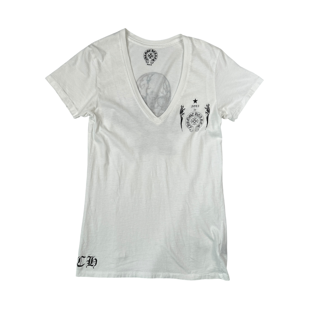 CHROME HEARTS FOTI V-NECK T-SHIRT – Top Floor Gallery CHROME HEARTS FOTI V-NECK T-SHIRT – Top Floor Gallery