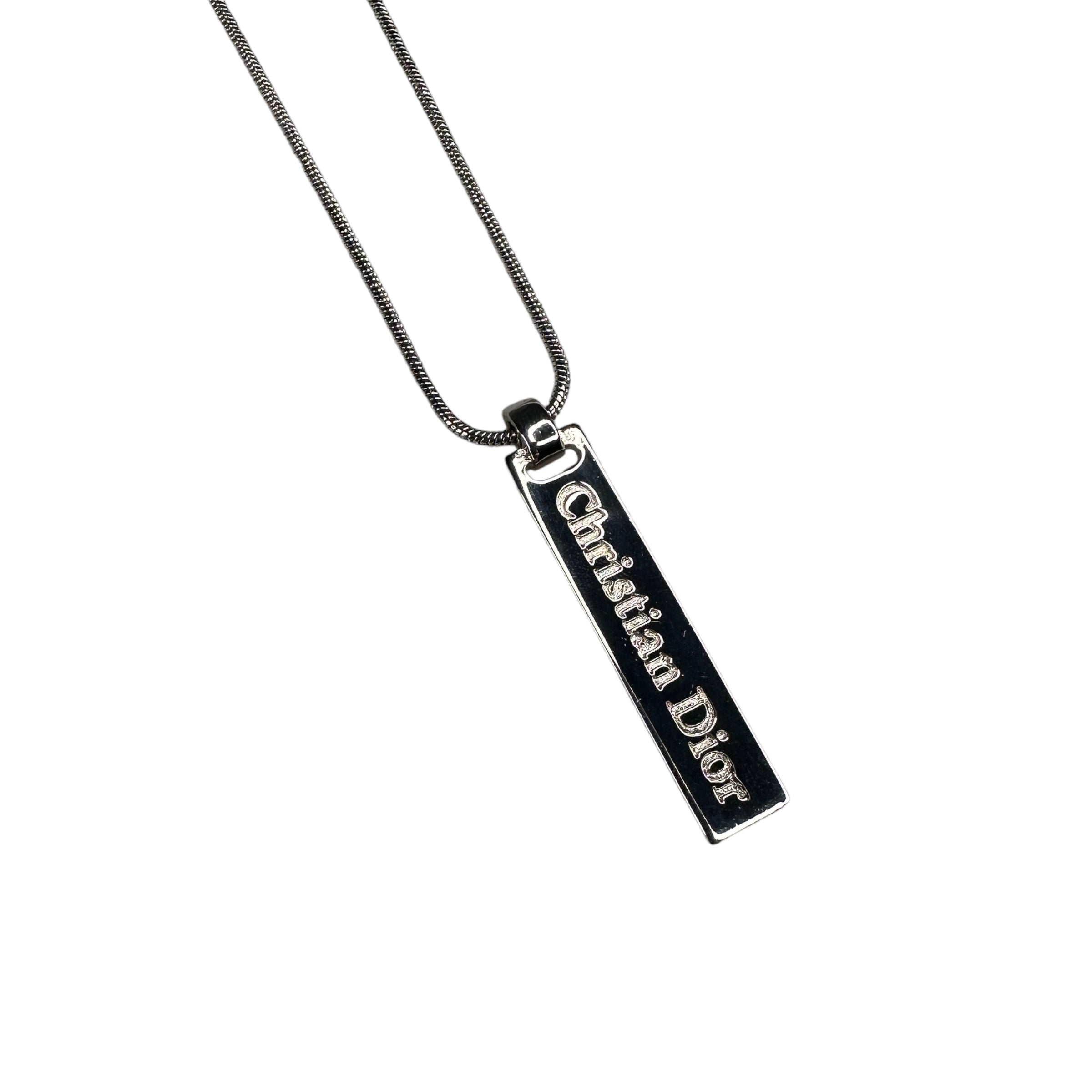 DIOR "CHRISTIAN DIOR" ENGRAVED PLATE SILVER-PLATED NECKLACE