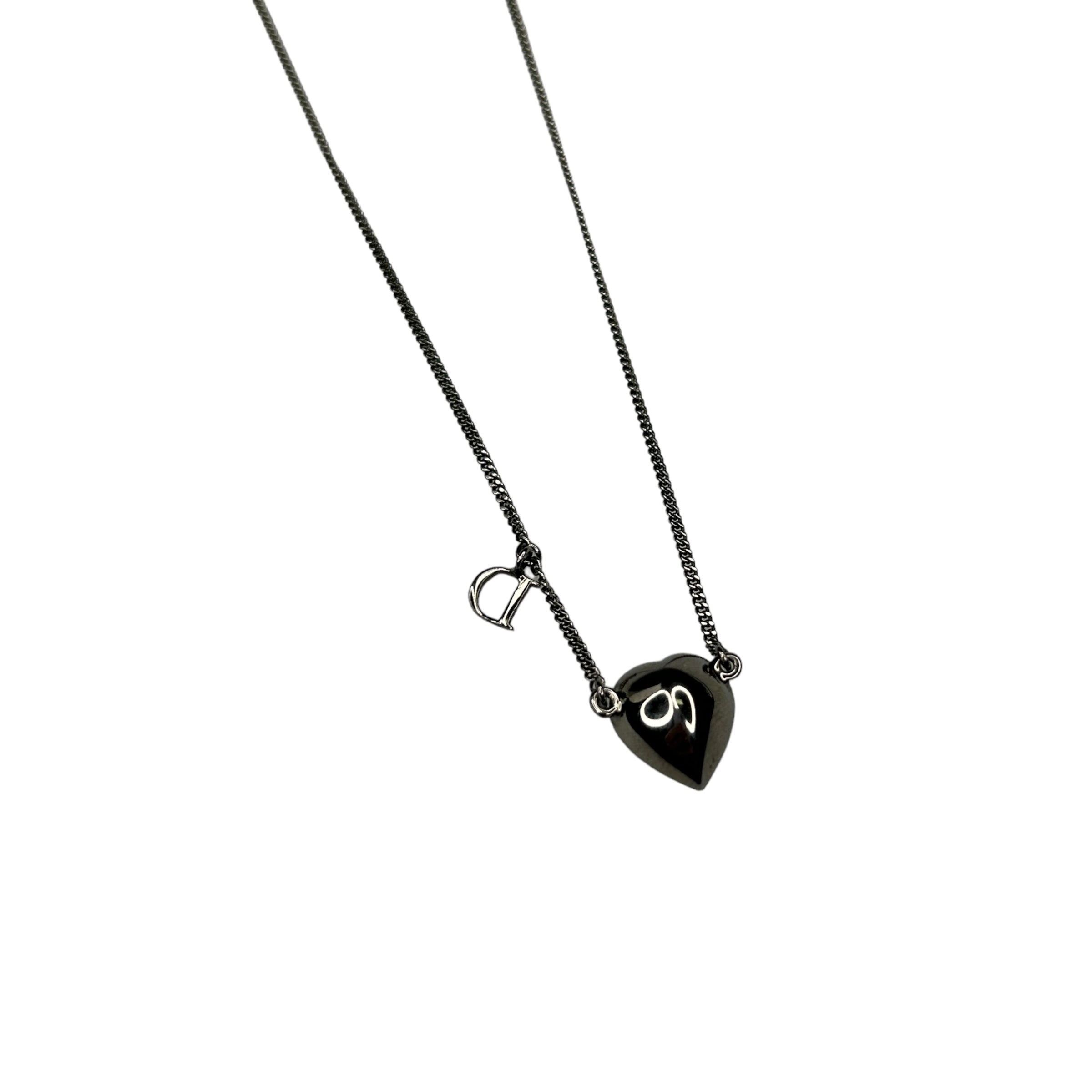 DIOR BLACK SILVER HEART STONE NECKLACE - SILVER PLATED HF4