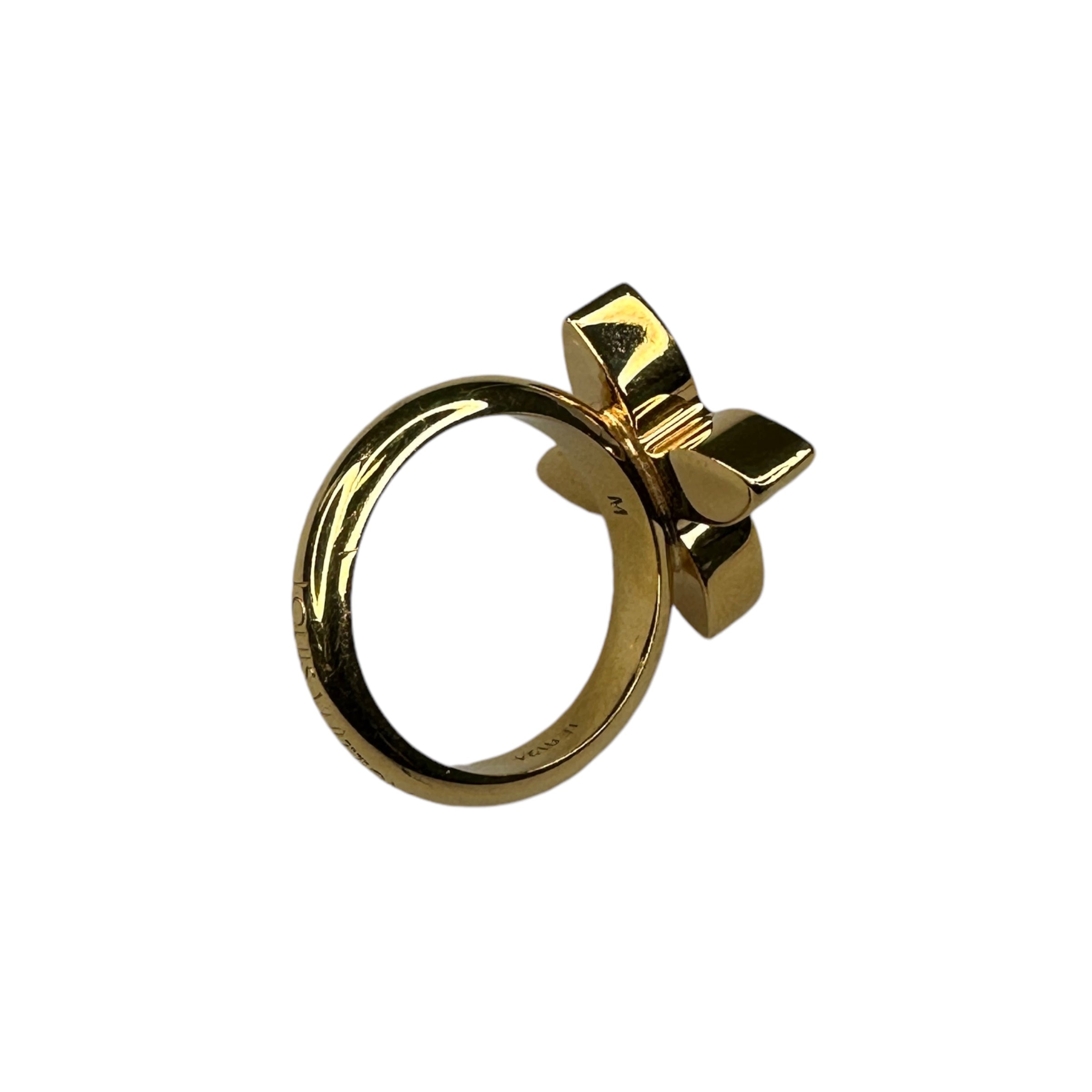 (13) LOUIS VUITTON FLORAL MOTIF RING - GOLD PLATED