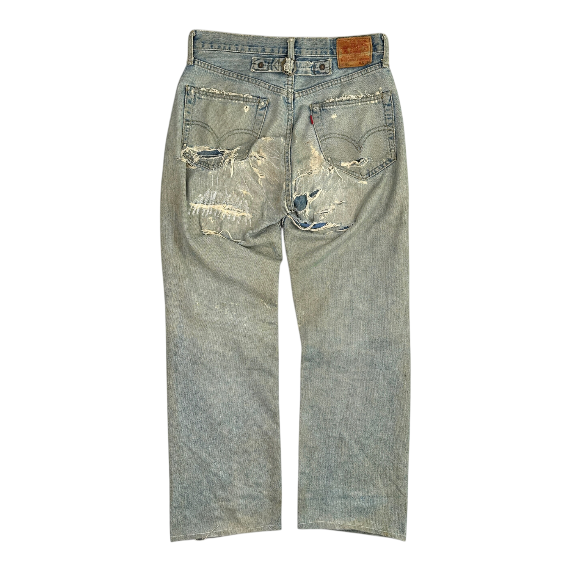 (30) LEVIS 702 DISTRESSED STRAIGHT LEG JEANS - LIGHT WASH