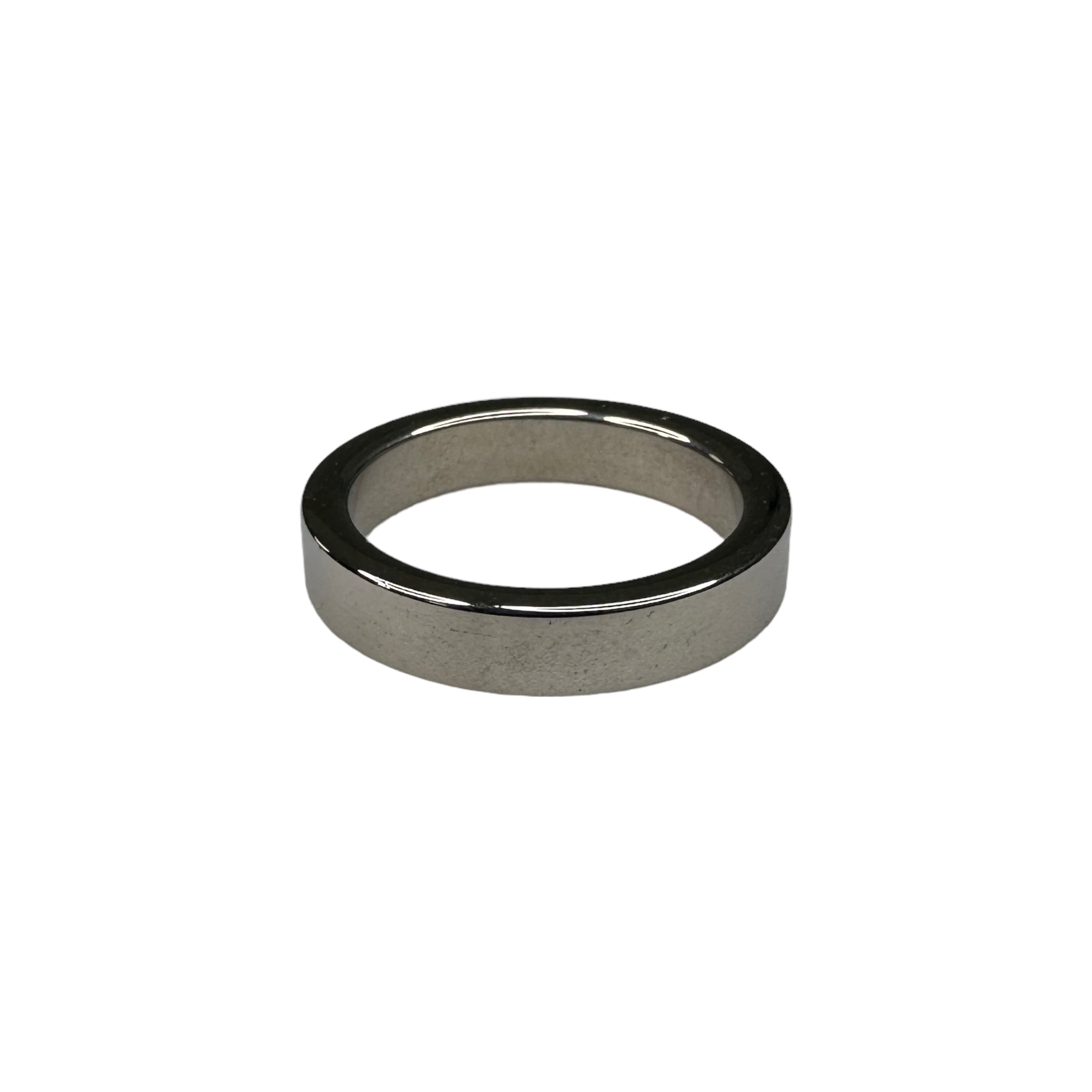 (6) MAISON MARGIELA ENGRAVED BAND RING