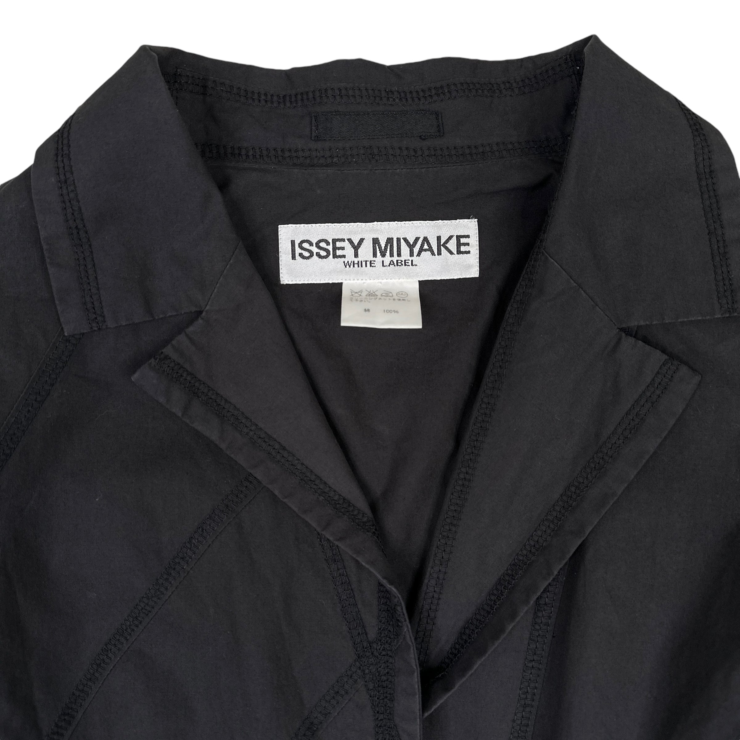 ISSEY MIYAKE WHITE LABEL LIGHTWEIGHT COAT - BLACK