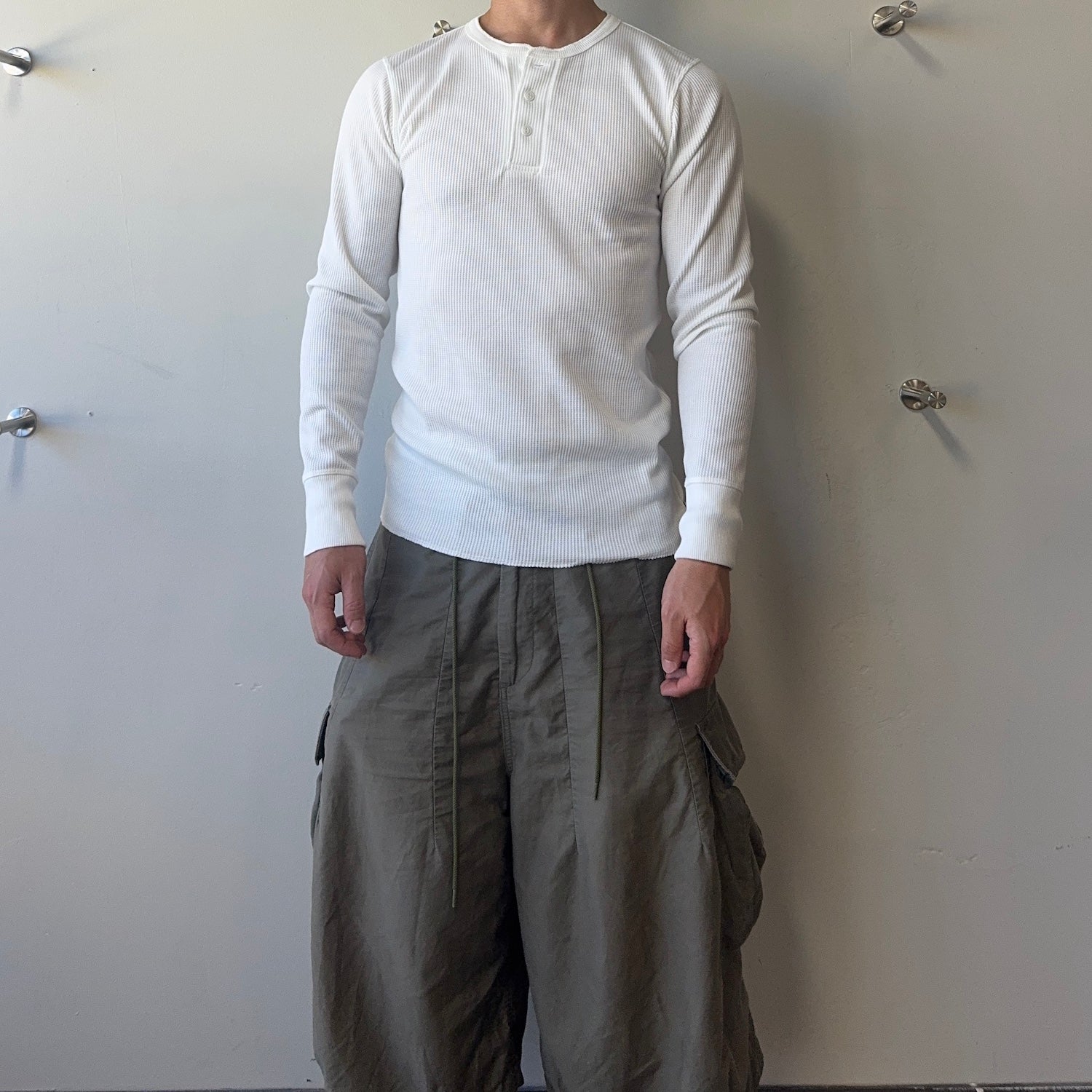 (NEW) AVIREX WAFFLE HENLEY LONG SLEEVE TOP - WHITE