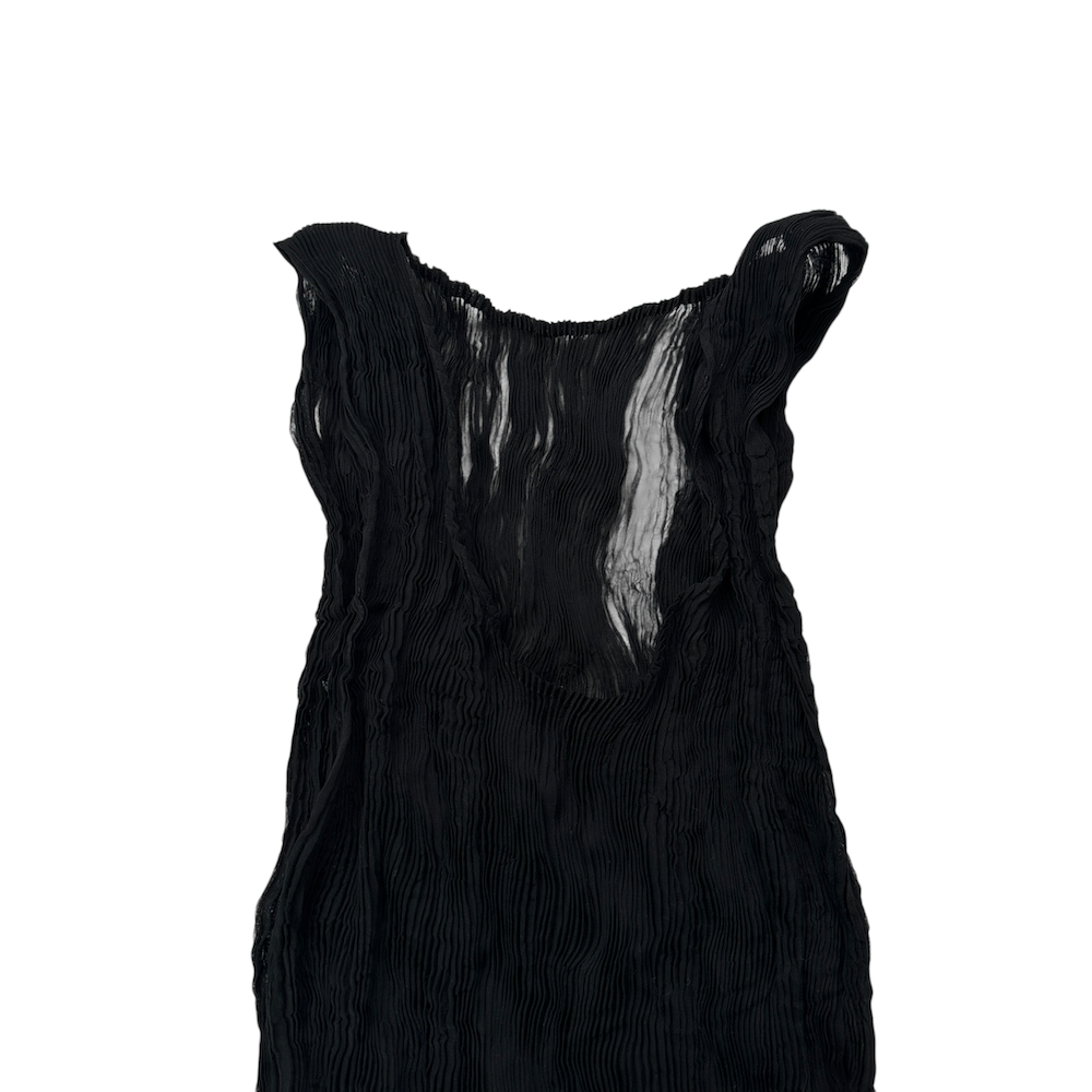(2) ISSEY MIYAKE PLEATED TANK TOP