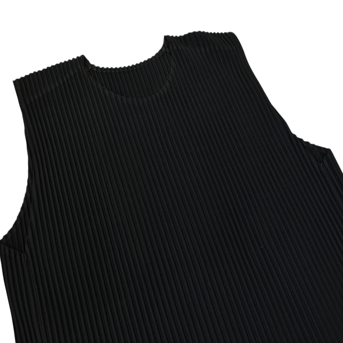 2) ISSEY MIYAKE HOMME PLISSE TANK TOP – Top Floor Gallery