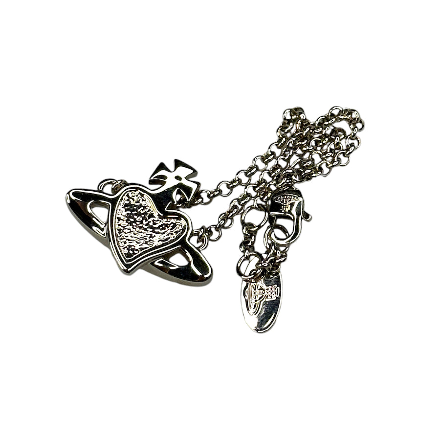 VIVIENNE WESTWOOD REVERSE HEART BRACELET - PLATINUM