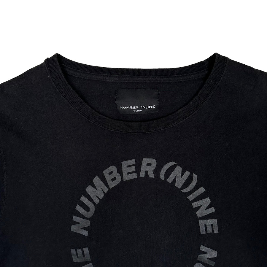 NUMBER(N)INE CIRCULAR LOGO TEE - BLACK