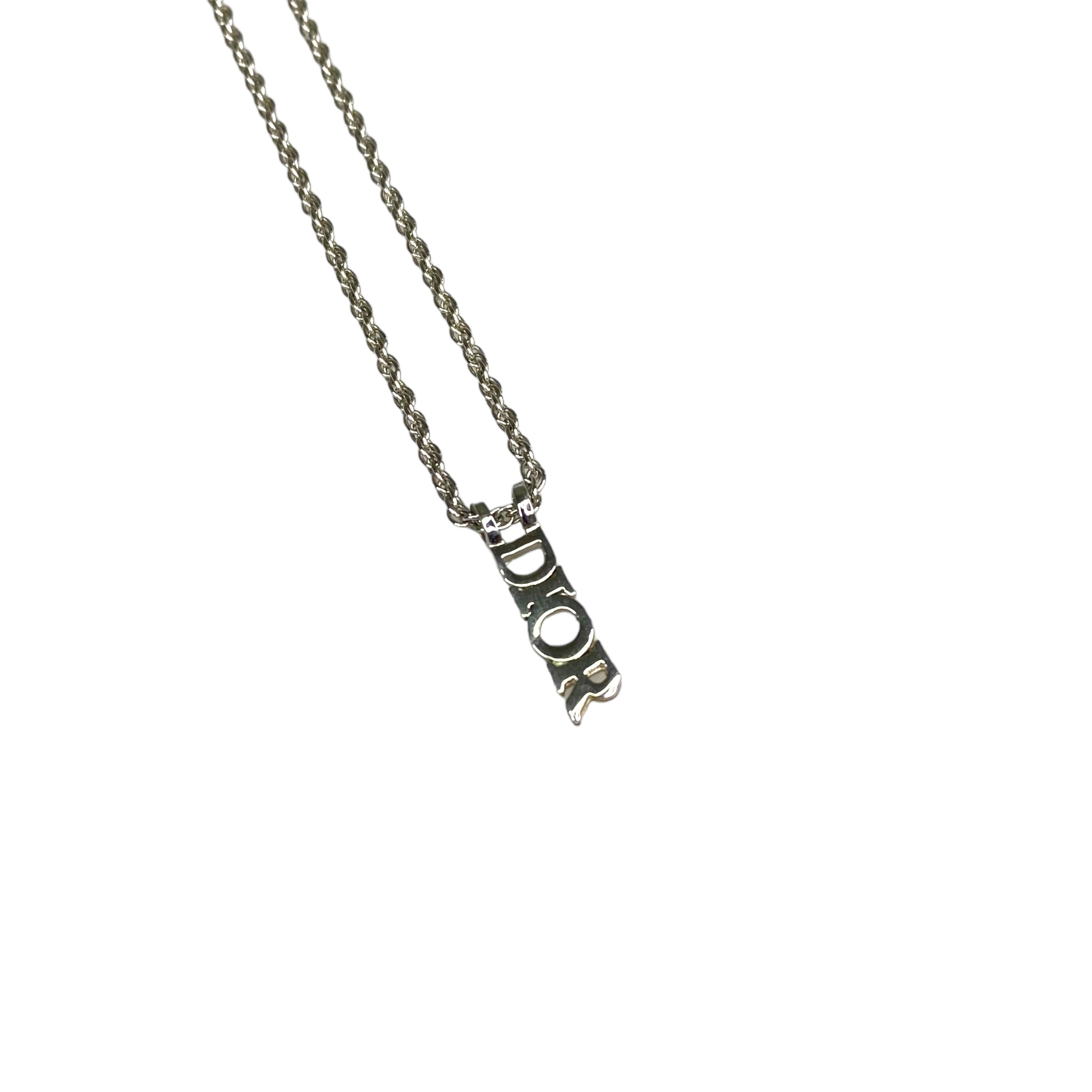 DIOR CAPITAL SPELLOUT PENDANT SILVER PLATED NECKLACE