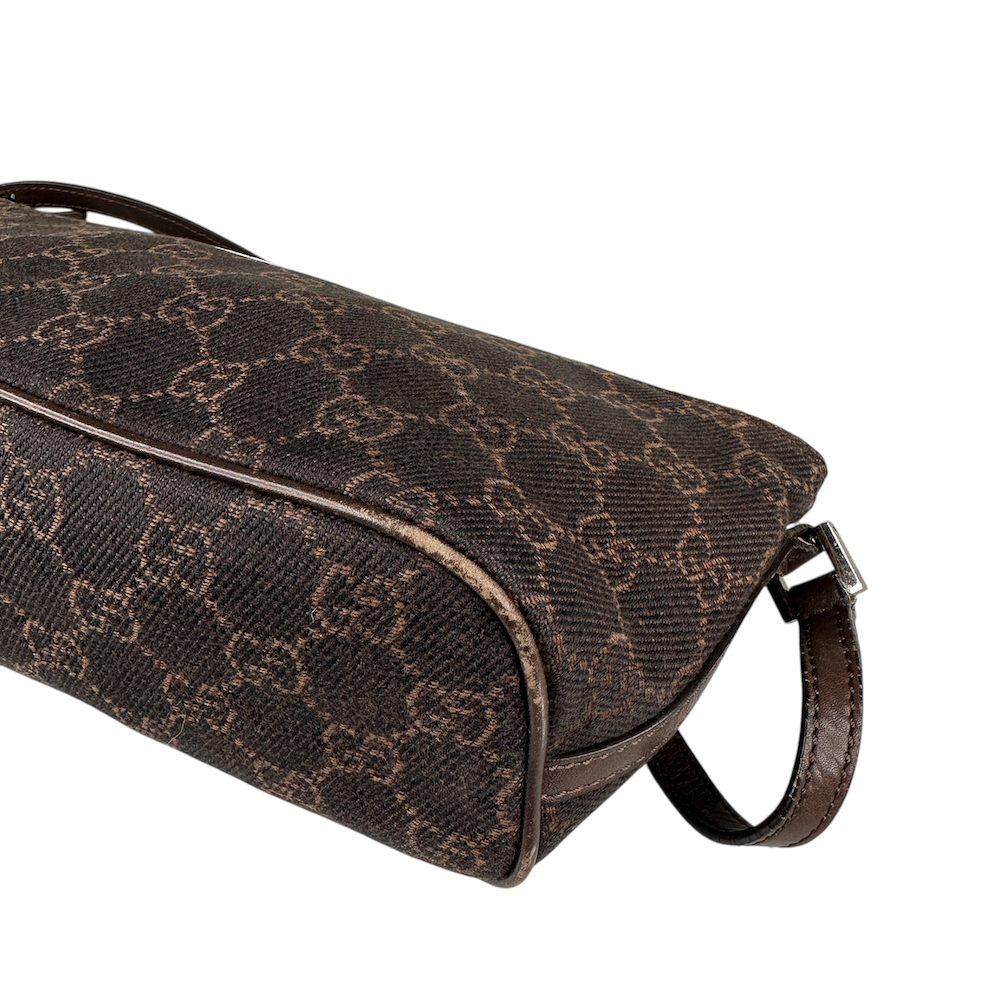 GUCCI GG CANVAS BOAT POCHETTE - BROWN