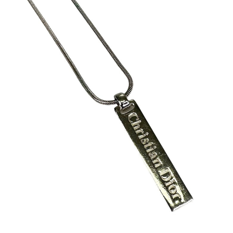 DIOR ENGRAVED LOGO NECKLACE