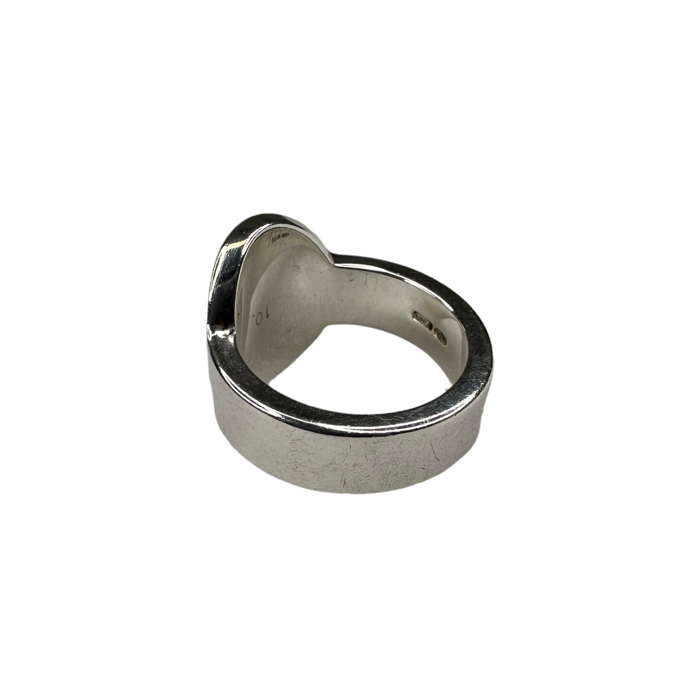 GUCCI ENGRAVED SPELLOUT RING