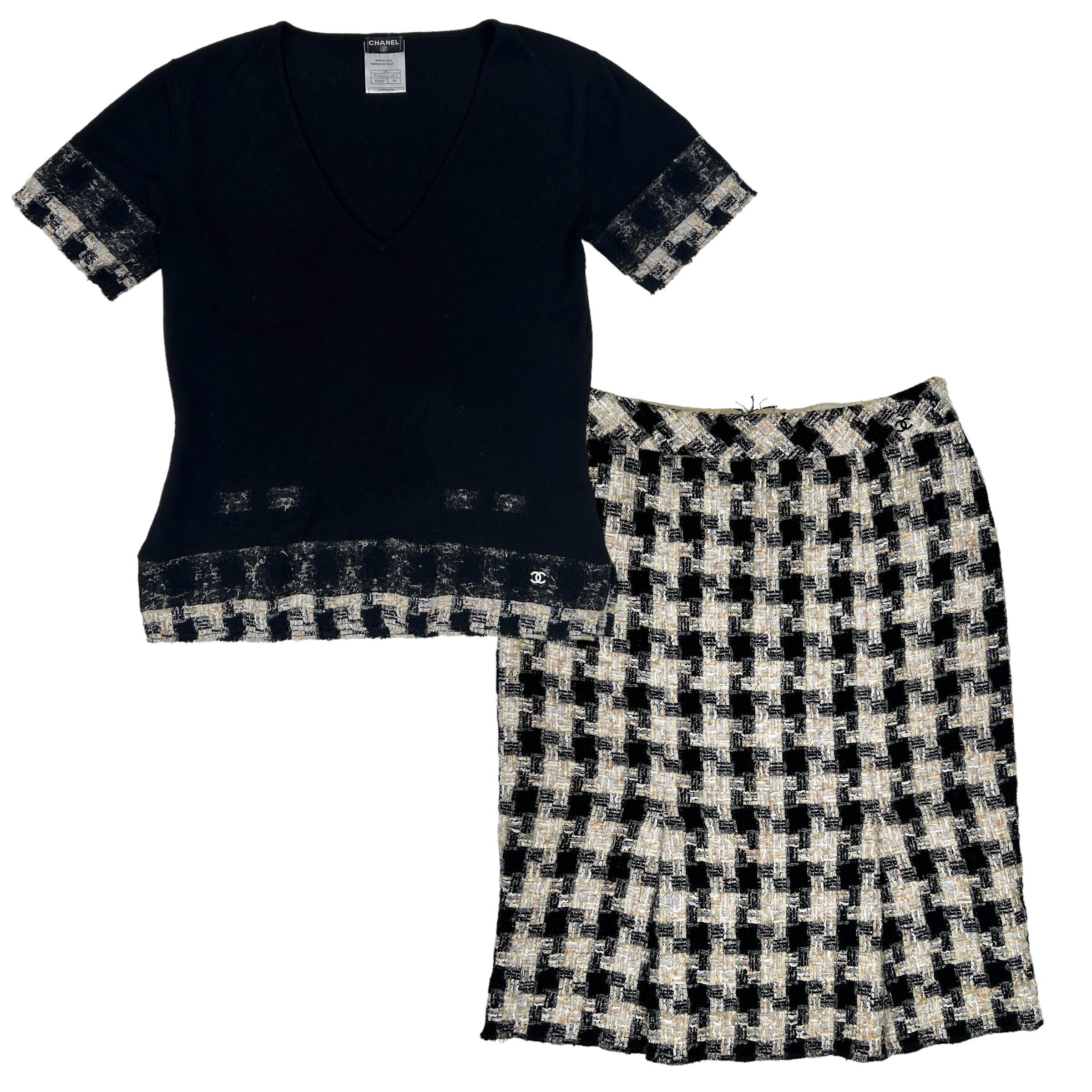 CHANEL 2005 CRUISE CLASSIC BOUCLE TOP & SKIRT SET