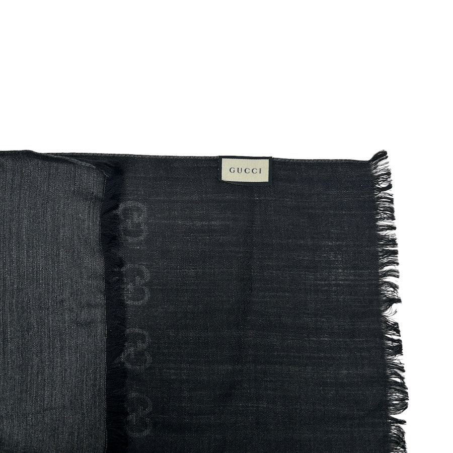 GUCCI TWO-TONE GREY MONOGRAM SHALL SCARF 3HFJ