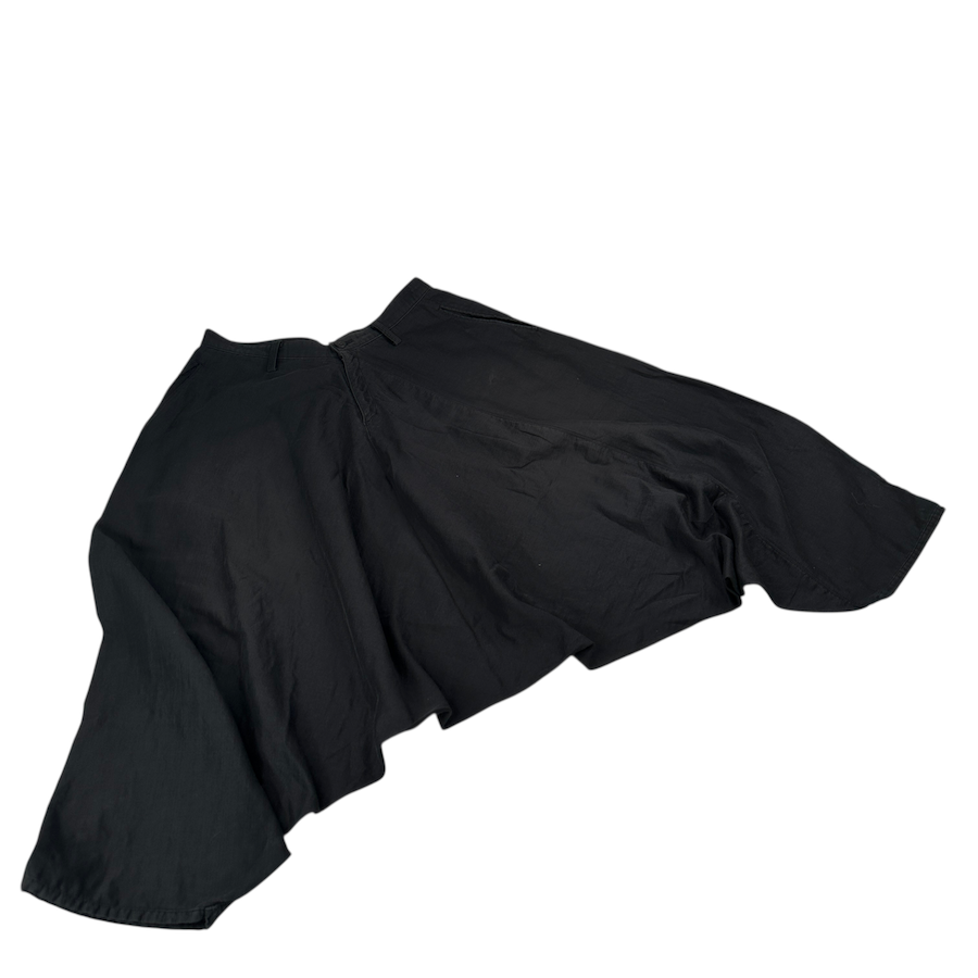 ISSEY MIYAKE MEN SAROUEL SHORTS