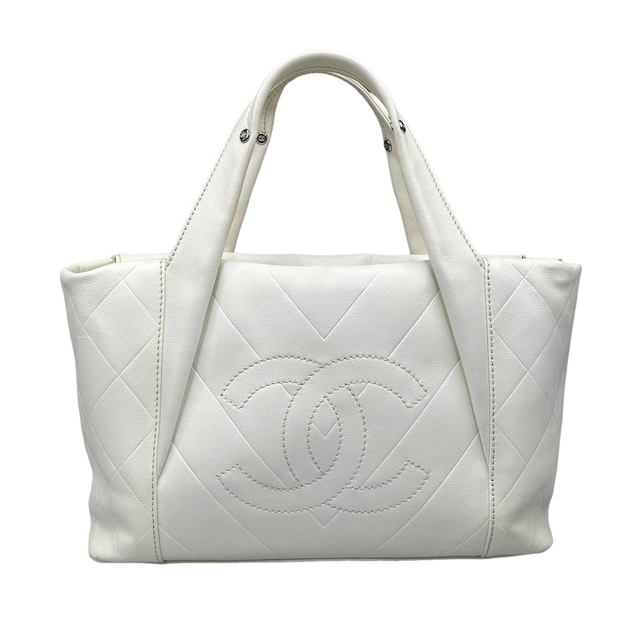 CHANEL WHITE LEATHER STITCHED CC LOGO TOTE BAG