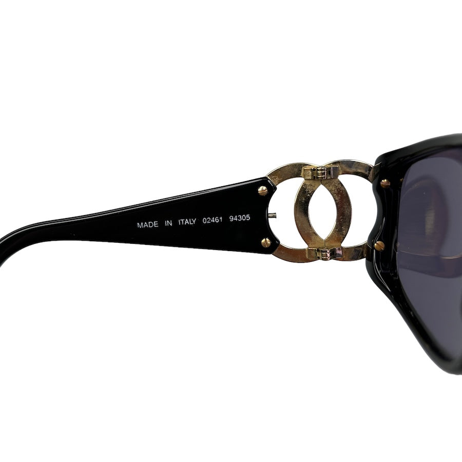 CHANEL GOLD CC LOGO SUNGLASSES - BLACK