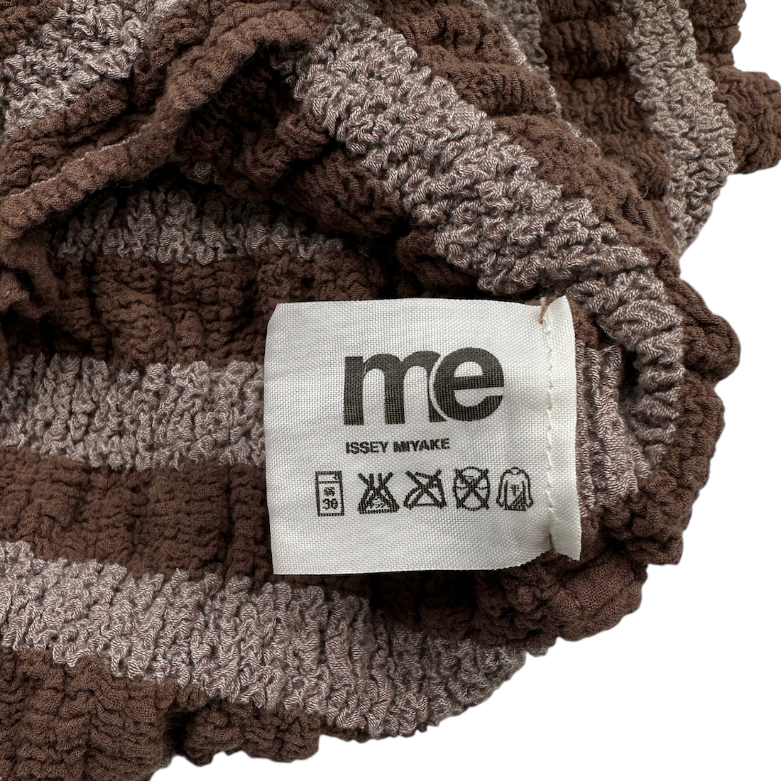 ISSEY MIYAKE ME CAULIFLOWER STRIPED T-SHIRT