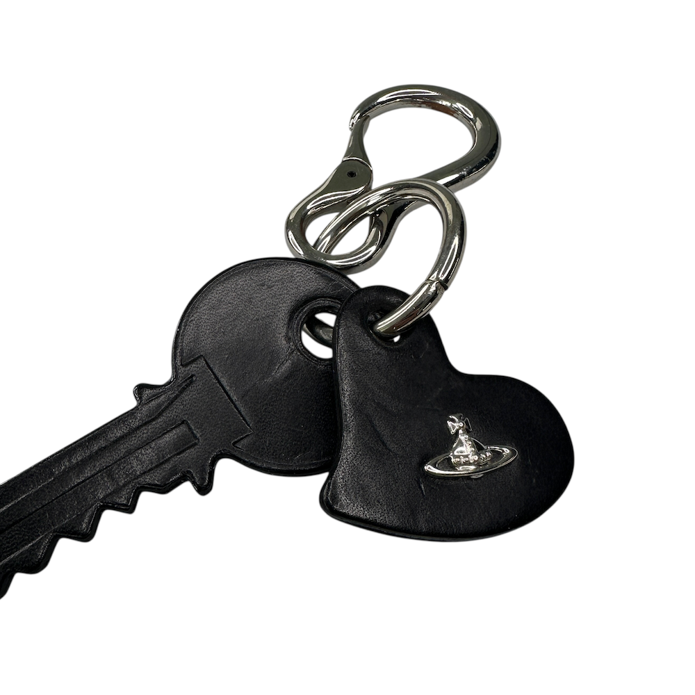 Vivienne のKeyストラップ VIVIENNE WESTWOOD KEY & HEART KEYCHAIN – Top Floor Gallery