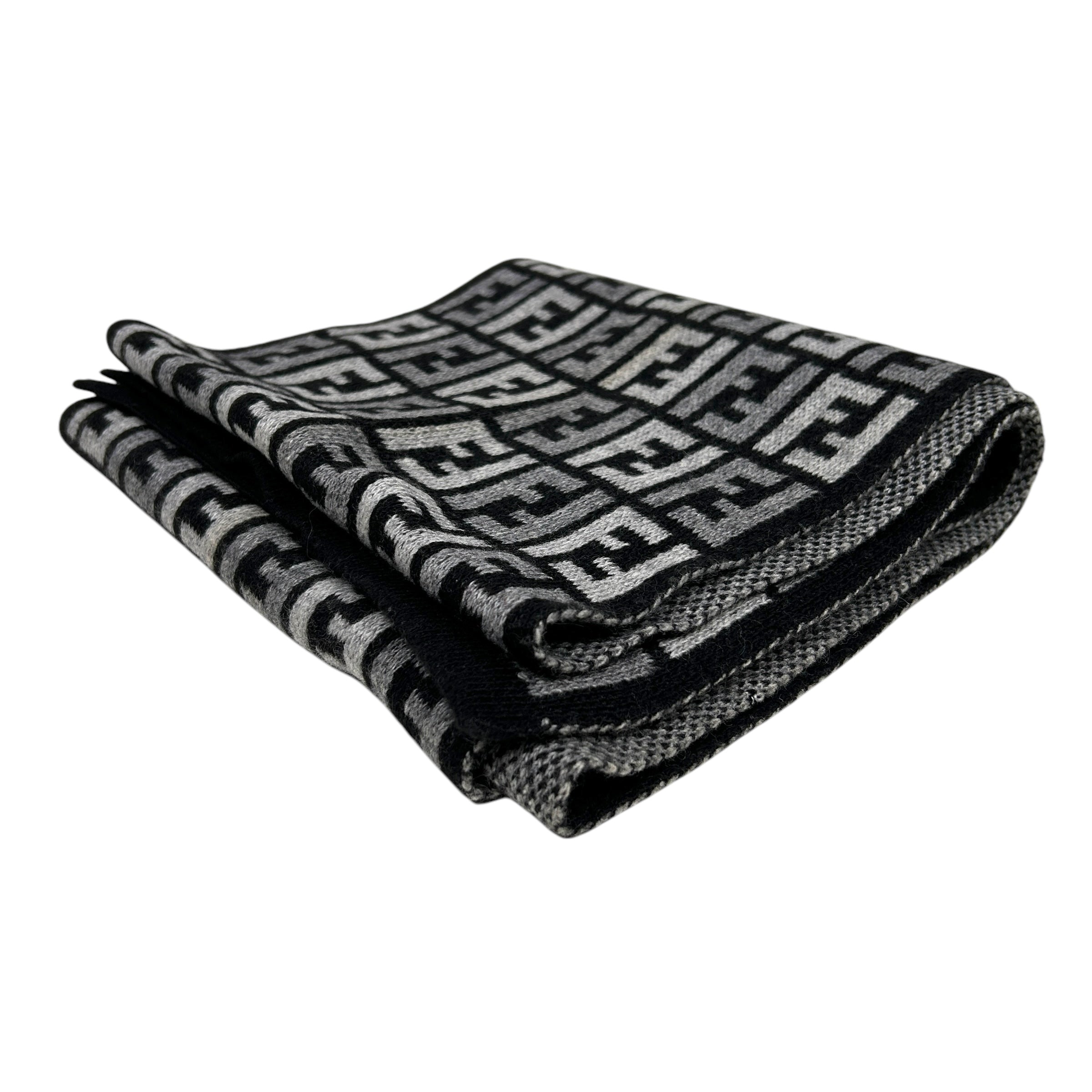 FENDI GREY ZUCCA MONOGRAM WOOLLEN SCARF