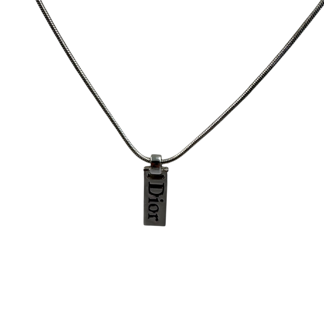 DIOR DEBOSSED LOGO PLATE NECKLACE - SILVER PLATED