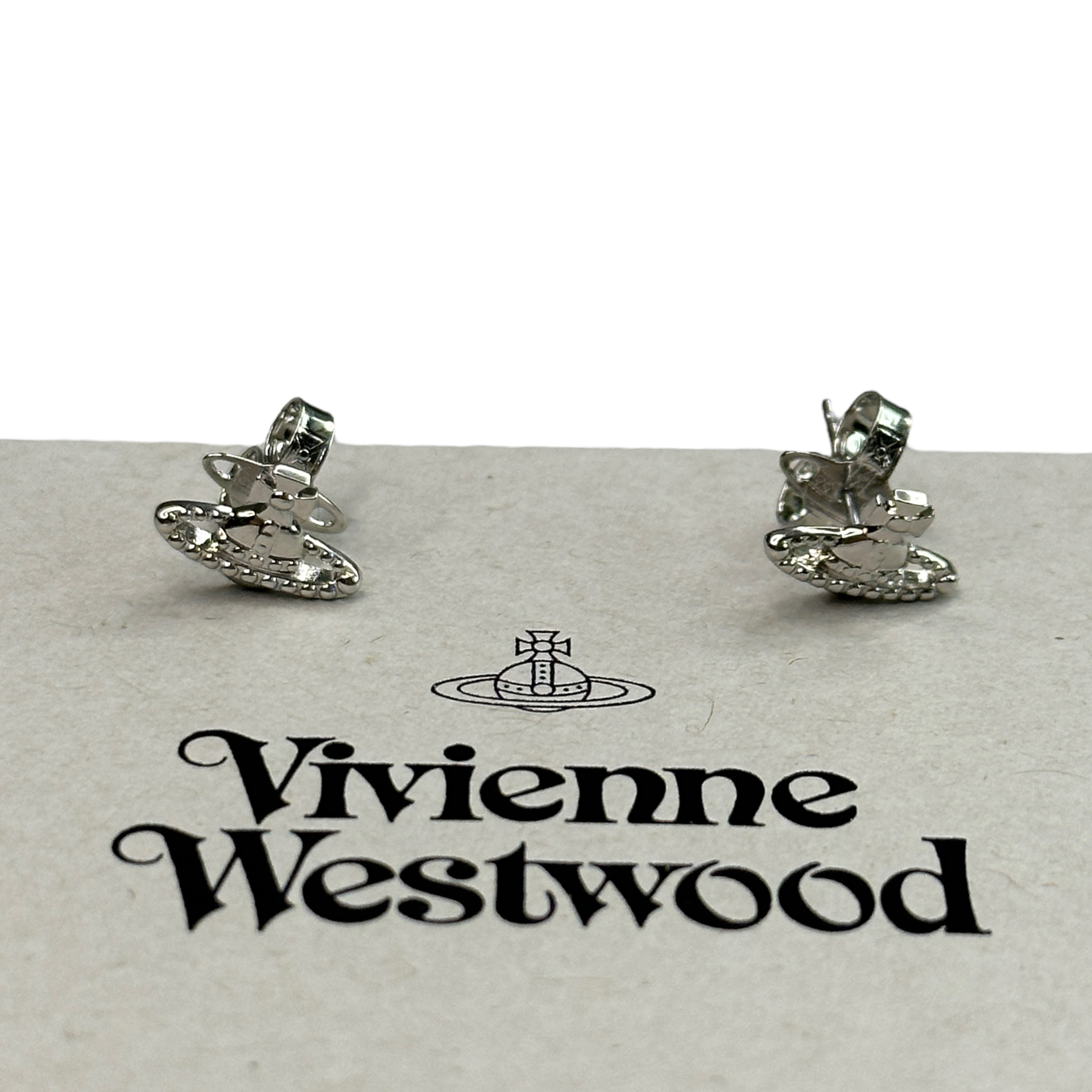 (NEW) VIVIENNE WESTWOOD FARAH STUD EARRINGS - PLATINUM (BRASS)