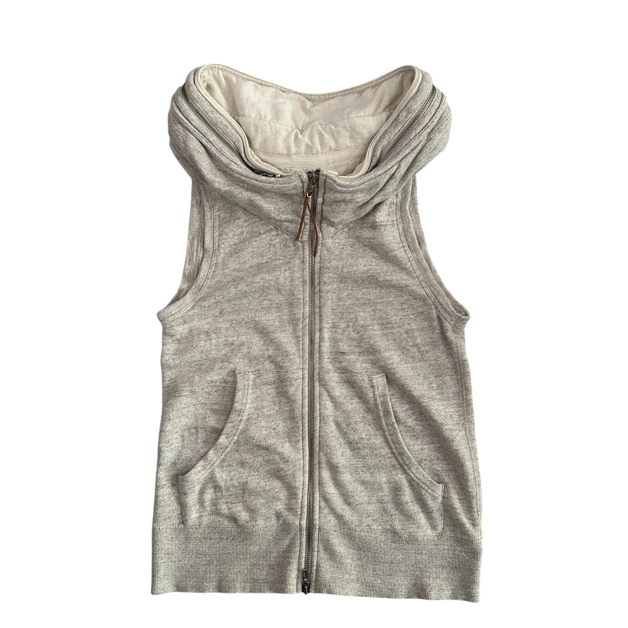 G.O.A. SLEEVELESS HOODIE - GREY