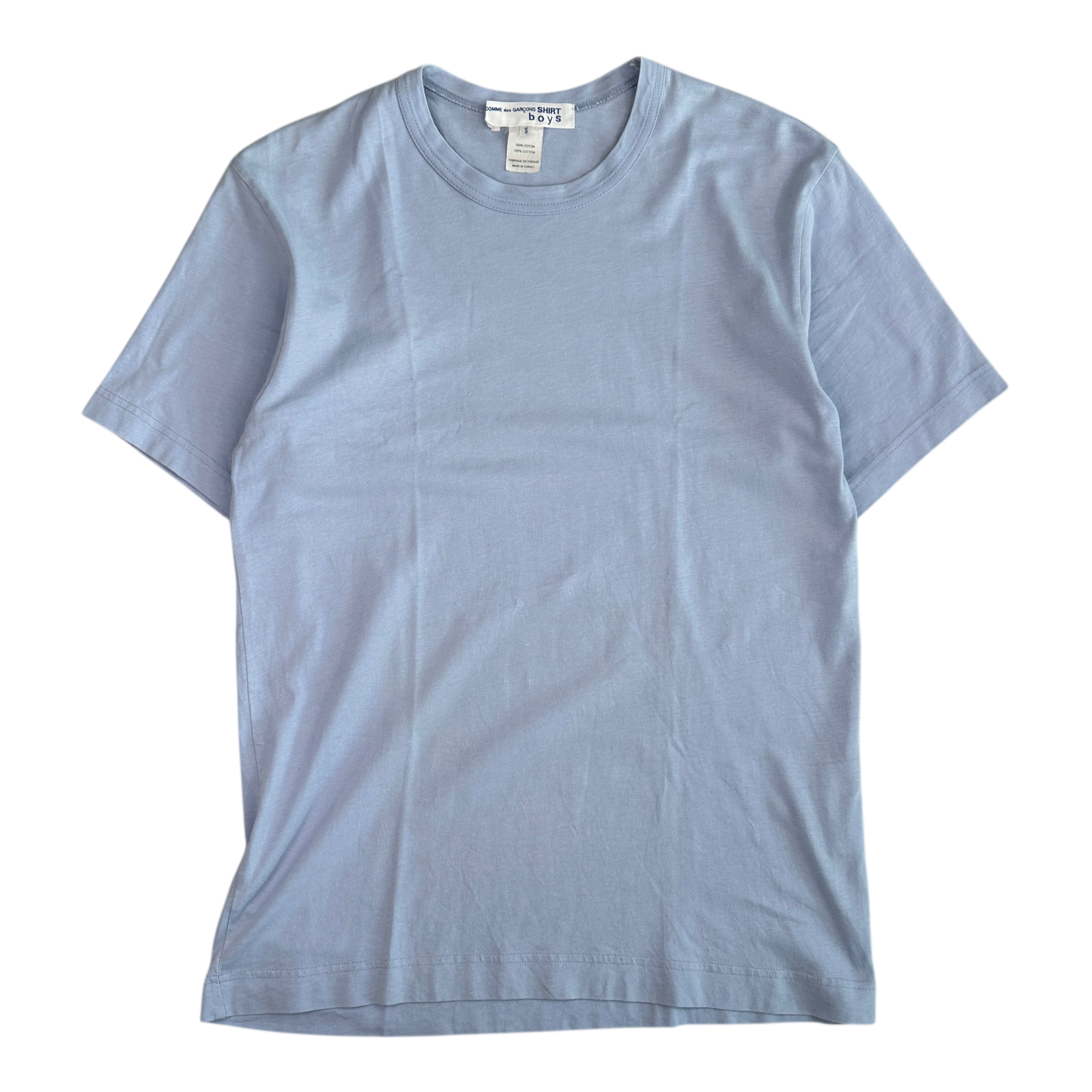 (S) COMME DES GARCONS SHIRT BOYS T-SHIRT - BABY BLUE
